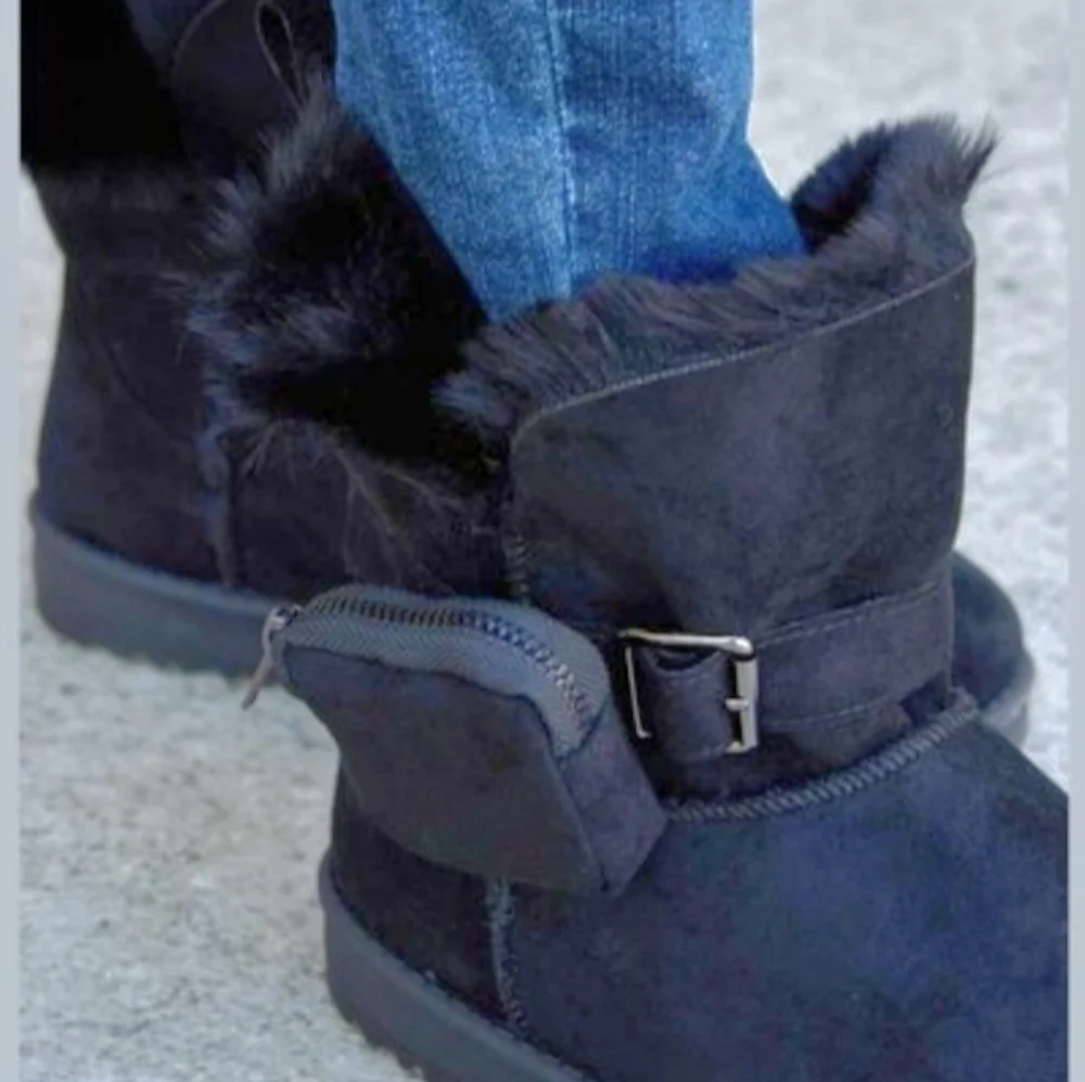 Black Plush Thermal Winter Boots Faux Fur Lined Zip Pocket New